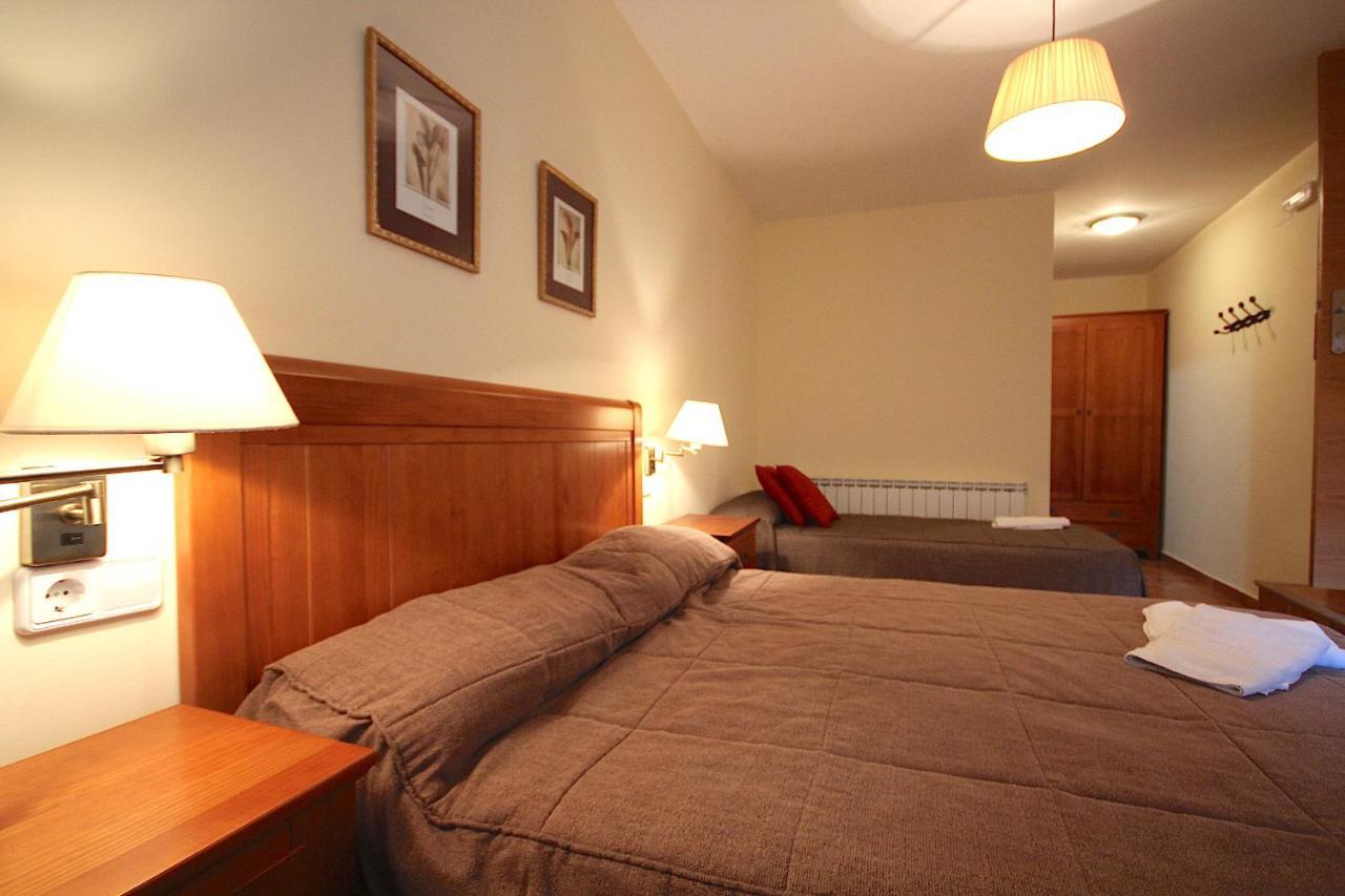Hostal Centre Del Montsec Llimiana Luaran gambar