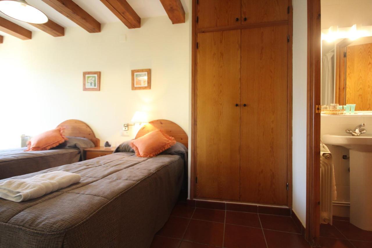 Hostal Centre Del Montsec Llimiana Luaran gambar