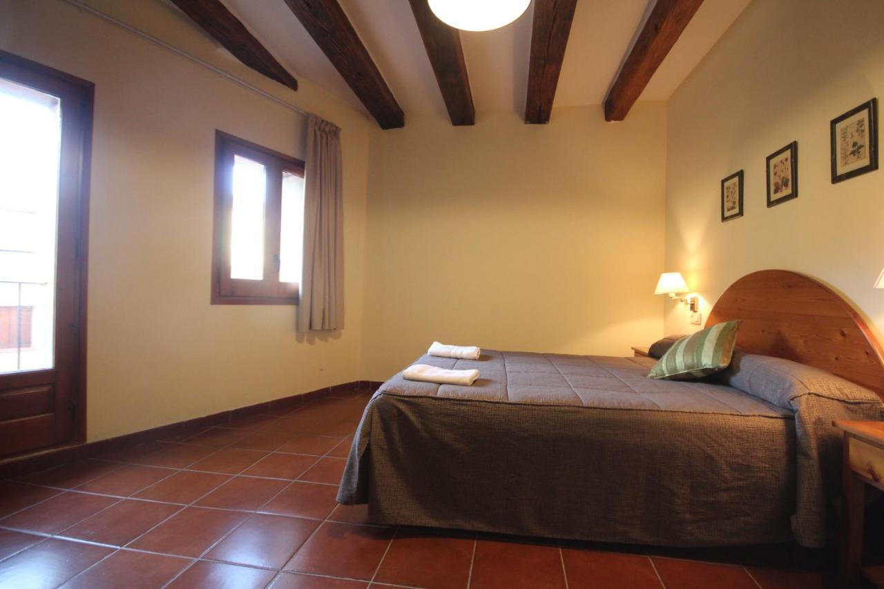 Hostal Centre Del Montsec Llimiana Luaran gambar