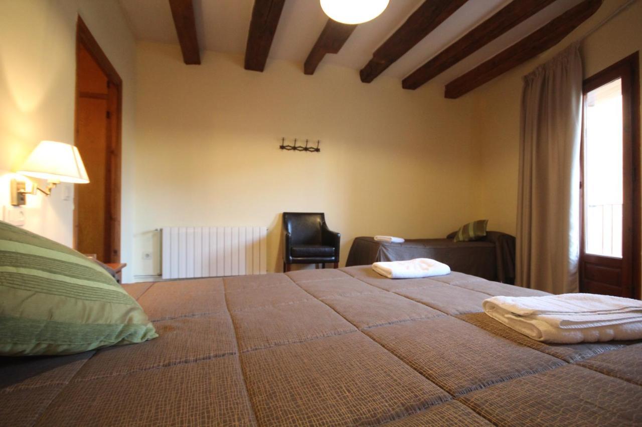 Hostal Centre Del Montsec Llimiana Luaran gambar